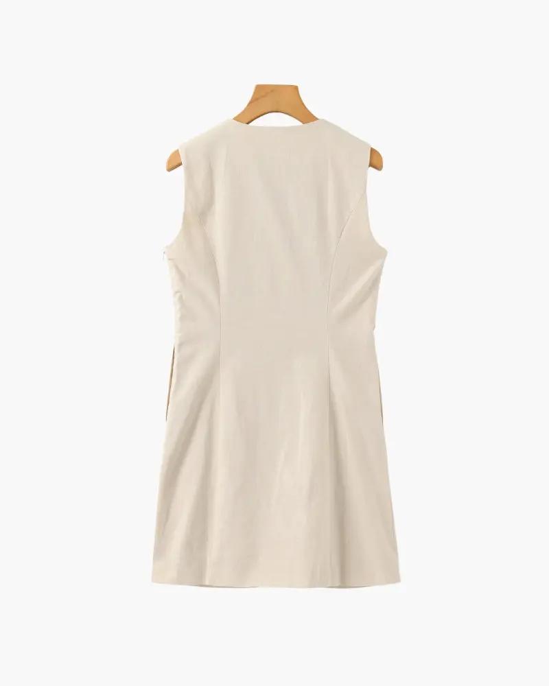 Robe Shellie de Old Money Women en tissu léger, coupe élégante et fluide, parfaite pour une tenue sophistiquée.