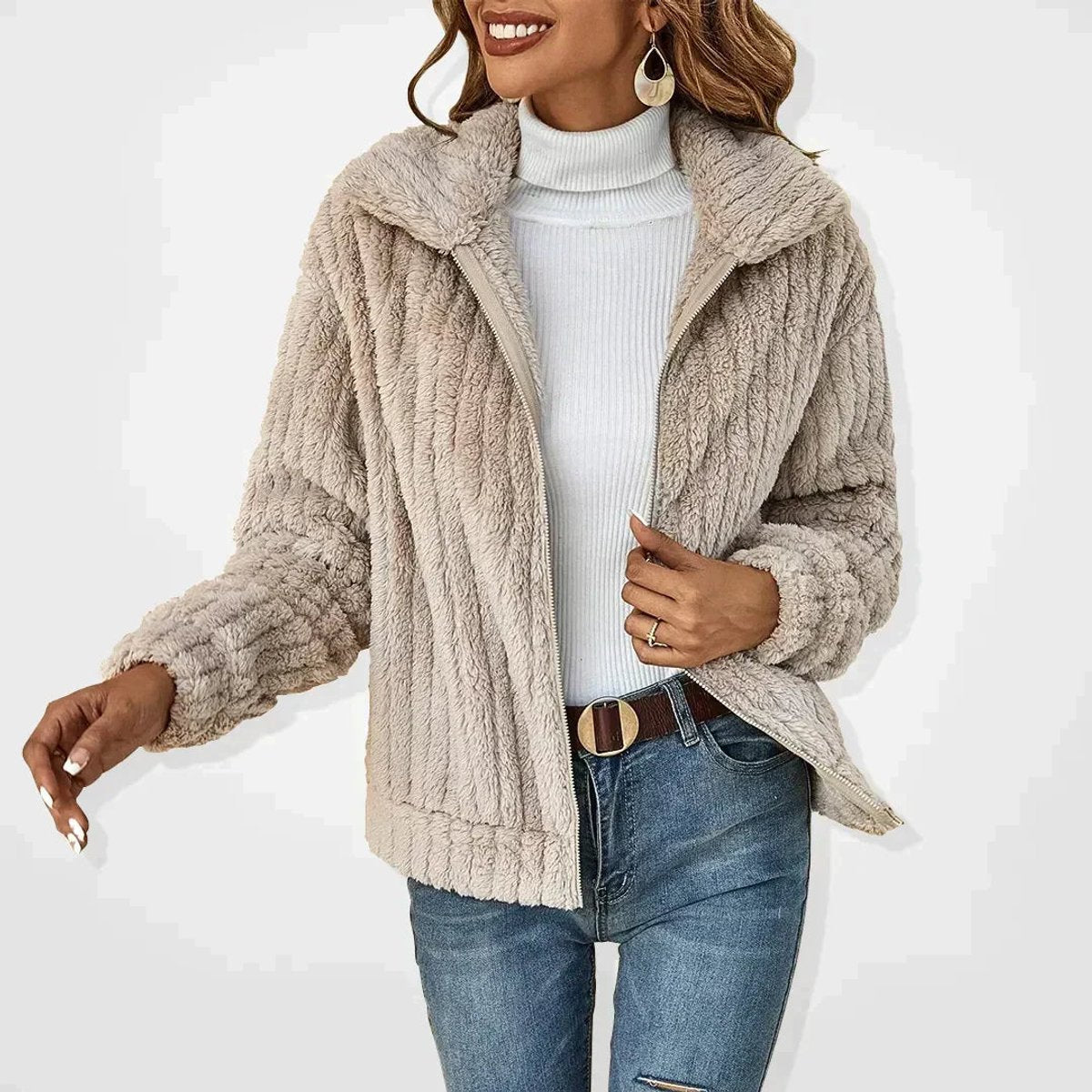 Veste zippée Danoir Paris Roberta pour femmes, doublure en peluche douce et chaude, coupe confortable et élégante.