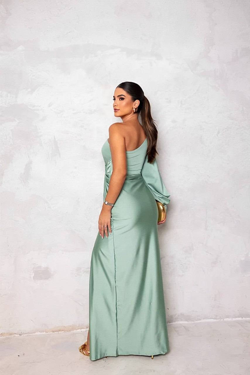 Robe élégante en ligne A de Danoir Paris, modèle Eleanor™, en vert menthe, avec coupe intemporelle et style sophistiqué.
